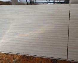 Table Formica blanche et beige