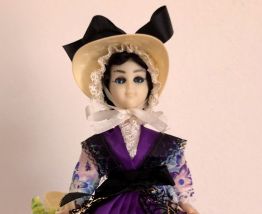 Poupée régionale folklorique - Var , Sanary 