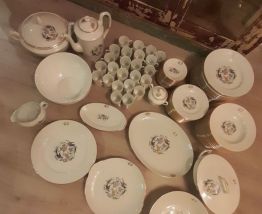 Service porcelaine de Limoges 84 pièces