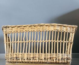 Panier à linge en osier tressé