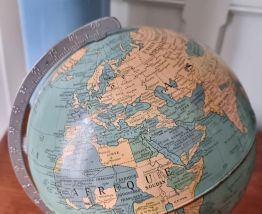 Globe terrestre vintage Taride des années 50