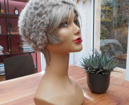 BONNET FAUSSE FOURRURE GRIS T 54-55 CM NEUF 