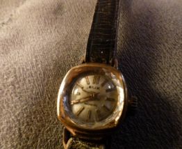 montre de femme 1945 