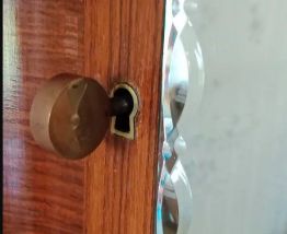 ARMOIRE EN MOIS MASSIF VINTAGE ANNEE1950 