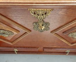 Coffre bois fait mlain