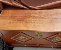 Coffre bois fait mlain