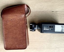 Flash Nikon Speedlight SB 10