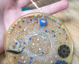 Grand talisman fait main lune étoilé lapis-lazurite et perle