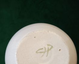 Vase boule signé en porcelaine craquelé