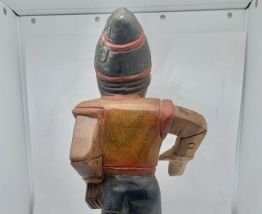 Joli Pinocchio vintage en bois artisanal