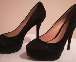 86A* GUESS - sexy escarpins noirs cuir high heels (40)