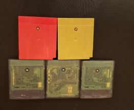 3 cartes Game boy color + 2 offertes
