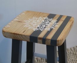 TABOURET MASSIF