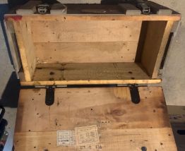 Caisse militaire de muntions 1950-1960