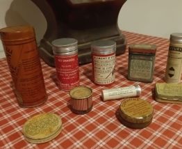 Anciennes boîtes de médicaments  (lot de 10)
