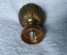 Porte-embrasse pour rideaux en  Laiton forme pomme de pin 