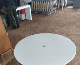 Table de jardin métallique pliante