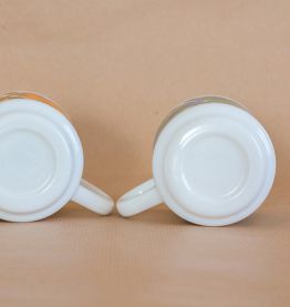 Deux mugs Lotus