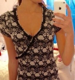 Tee-shirt vintage fantaisie beige et noir avec Noeud