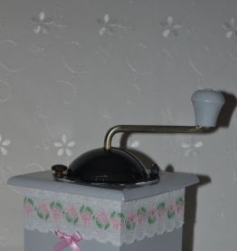 MOULIN A CAFE RELOOKE "SHABBY CHIC"