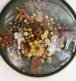 cadre rond bombé vintage à fleurs