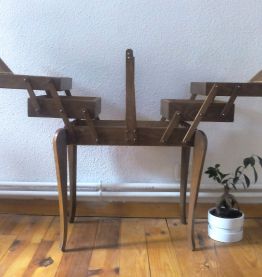 Jolie travailleuse en bois - vintage