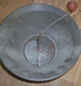 ANCIEN ET GRAND PRESSE PUREE années 1950/60