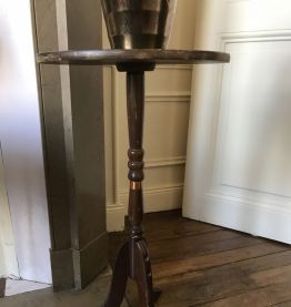 Guéridon bout de canapé