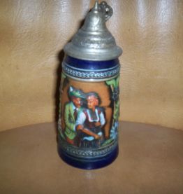 chope ancienne ceramique 16 cm de haute et en relief 