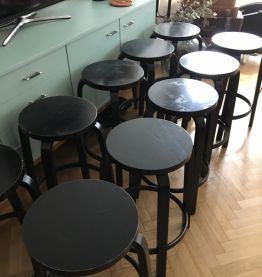 Tabourets High 64 de Alvar Aalto 