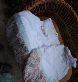 Beceau en osier a roulette 