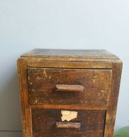 Petit meuble de métier ancien