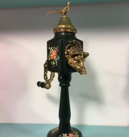 Boite à musique et poivriere