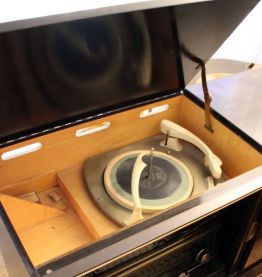 Meuble enfilade radio vintage années 50 