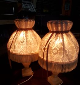 2 lampes en albatre de chevets