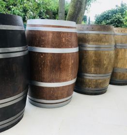 Tonneaux fûts de vin decoratifs