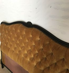 Tête de lit capitonnée 