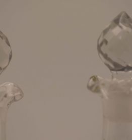 Paire de carafons huile et vinaigre taillé