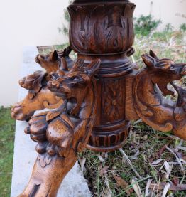 SALLE A MANGER, en chêne, sculptée