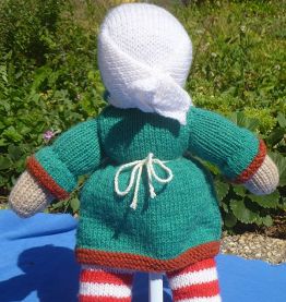 Poupée Bécassine en tricot vintage