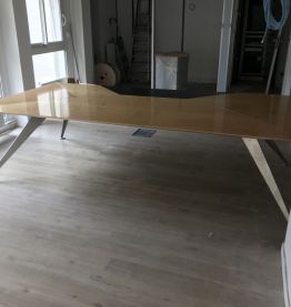 Table Design à  vendre 