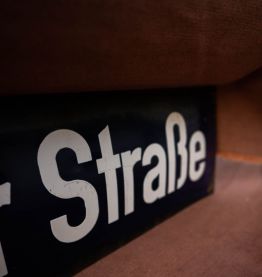 Plaque émaillée de rue Allemande