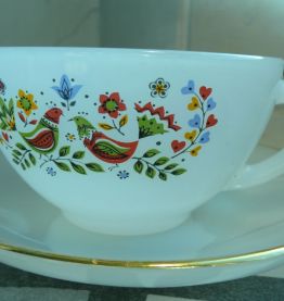 Service Arcopal tasses et soucoupes blanc