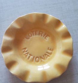 Lot 3 CENDRIERS: LOTERIE NATIONALE, PRADEL ET UNA