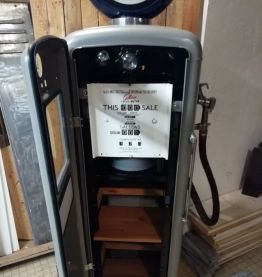 Pompe à essence vintage gilbarco