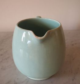 Pot à eau vert céladon en porcelaine