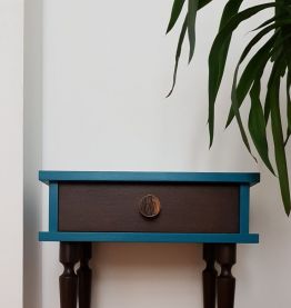 Petit meuble à tiroir