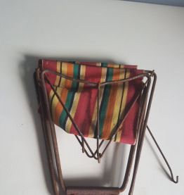 tabouret pliant vintage toile imprimée et structure en métal
