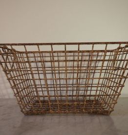 Panier à huîtres en métal oxydé