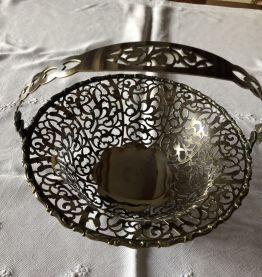 Corbeille à fruits en métal argenté ajouré 